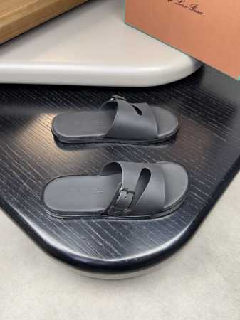 Loro piana LP* -高端品质 原单经典凉拖鞋-鞋面：进口全粒面纳帕小牛皮、品牌金属扣件、垫脚空压品牌logo-内里：垫脚；纳帕小牛皮-大底：包水台 - 点击图像关闭