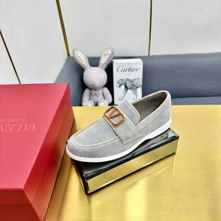 Valentin* 华伦天奴 华伦 高端男士驾车鞋豆豆鞋。顶级品质。采用进口原版荔纹牛皮。醒目大logo饰扣 原版牛皮内里垫脚，原厂特供原版大底 超强舒适感。做 - 点击图像关闭