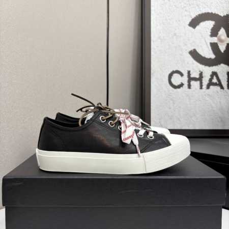 2025Chanel香奈儿小香风水洗牛仔布 帆布 皮面 圆头系带 低帮 休闲帆布鞋 颜值担当火爆款帆布鞋 不得不入的一款～简约高级 随意搭配上脚非常舒适，年度必 - 点击图像关闭