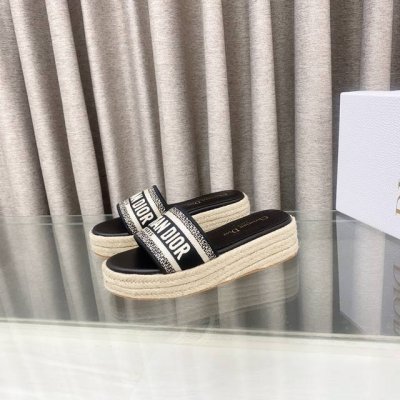 迪奥 Dior 2025 春夏新款 Ivieta Dway 果冻色平底一字拖拼色女鞋 Cd字母Logo立体刺绣厚底圆头草编露趾拖鞋 原版开发市面顶级版本 材质:
