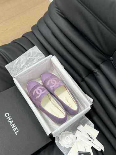 新色上新 新版本Chanel 渔夫鞋 重磅来袭配送全套顶级包装 我家的渔夫鞋质量不多介绍了哈，拿过的都知道！原版定制的鞋面，并且我家的大底是原版半透明大底，不透
