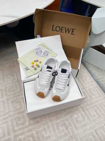 配原版飞机盒出厂340,扣子10 Loewe 25Ss早春阿甘鞋 德训鞋 运动鞋 全网最快购入原版开发 罗意威拼色运动鞋！极简风格真的做到极致、实在太百搭！随便 - 点击图像关闭