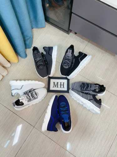 出厂价P 高端品质 杰尼亚* Zegan* 低帮休闲鞋 38-44 可订做45.46.47 商品材料：鞋面进口原版定制加厚飞织，透气内里，原版超轻发泡大底。