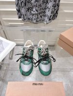 出 Miu Miu 25Ss 春夏新款走秀德训鞋 休闲鞋 运动鞋 面料：进口对版透气网布 内里：原版内里 大底：原版鞋底 Size：情侣款35-41