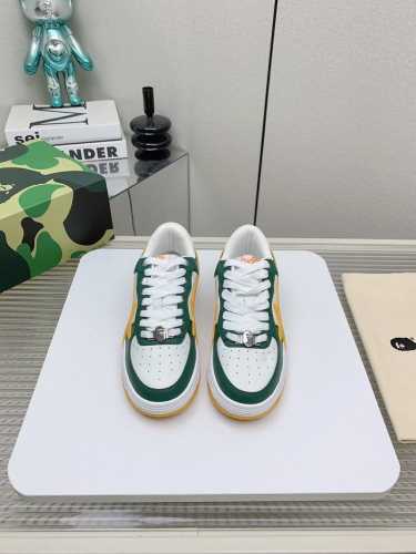 出厂女 男10 高版本 A BATHING APE vs 最新爆款休闲鞋系列 情侣拼色休闲鞋 A BATHING APE 各大明星 博主同款 诞生于1993年的