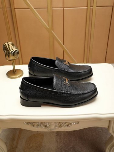 工厂P价 Hermes 爱马仕专柜同款经典套脚鞋1:1开模原单品质采用进口头层牛皮猪皮内里超高档男鞋皮鞋沉实稳重 非常特别 2色可选，码数38-44 45.46