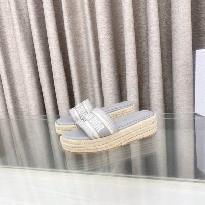 迪奥 Dior 2025 春夏新款 Ivieta Dway 果冻色平底一字拖拼色女鞋 Cd字母Logo立体刺绣厚底圆头草编露趾拖鞋 原版开发市面顶级版本 材质: