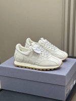 出厂 男+10 Hogan Ss25 Arrival~ 运动鞋新品 霍跟25春夏运动鞋新品 脚感轻盈，增高效果满分 小牛皮材质，科技立体弹力内
