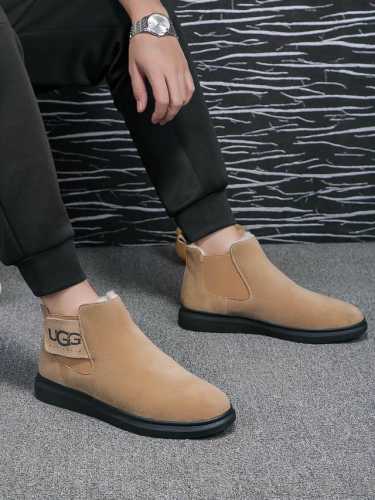 品牌UGG，官方最新款，原單1：1最新靴子真綿羊毛，假一賠十，絕對的高端貨，質量純是沒話說，精選上等進口皮料，傾心打造完美紳士珍品，鞋面頭層高絲光牛絨+真綿羊毛