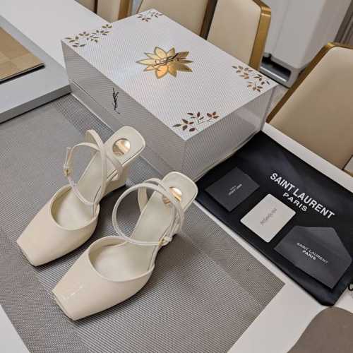 SAINT LAURENT ” SYL圣罗兰 顶级版本25SS众明星网红追捧的坡跟斜高跟，方头绑带小鱼嘴凉鞋。SYL 2025官方VIP 贵宾版金花磁铁盒 认清