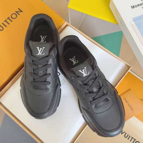 实价： 顶级版本：男款 Lv 路易威登 L家驴牌 最新Classic系列 厚底 休闲 运动鞋 原版购入开发 做货 这款Classic 运动鞋于 2025 秋冬男