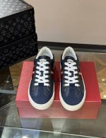 工厂p价 Bally 巴利 新款男士皮革休闲运动鞋，这款运动鞋采用柔软小牛皮革鞋面，配有经典B家三色条纹饰带装饰，后跟饰有撞色皮革点缀，鞋头反绒牛皮拼接，经典运