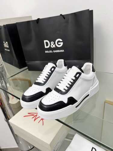 2025高端版本高质量原单品质D0LCE & GABBANA 今年的主打款式 没有之一 超火超帅气的休闲鞋此款传承了D家一贯有点浮夸而不失时尚的风格 精湛的做工
