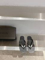 新晋小众澳洲品牌A.Emery今年春夏最流行必备的单品 流畅的线条和极简的几何轮廓具有超越季节的美感 进口牛皮面料 羊京垫脚 私模对版原版大底 码数:35-39