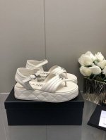 2025-牛仔布 P330 皮面 P340 Chane* 2025Ss小香春夏新款火爆厚底休闲凉鞋 非常火爆 非常难买的一款鞋 全网最火的厚底凉鞋 可想而知小香