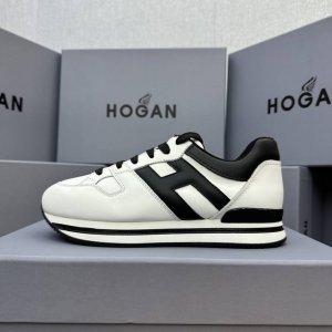 hogan 度假系列新款顶级版现货发售 松糕厚底顶级版 都市新潮休闲风 各明星 博主推荐 时尚百搭风格百变！原版楦型 原版大底一比一为你打造 值得推荐！ 鞋面采