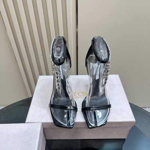 P380 Jimmy Choo｜周仰杰经典中空水钻高跟鞋系列 我们家Jc一如既往品质优越 低调不失华丽 性感又不显张扬说的就是这款 上脚太好看了 鞋型是大家都爱