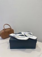 alexanderwang 亚力山大王最新火爆款非常火爆 众多网红同时推荐 原版复刻 复杂工艺流程 非常好搭配 原版标准包装配套 Size 35-40