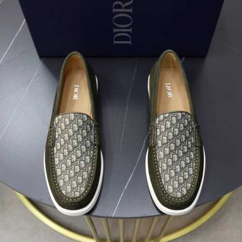 出厂价Pp： 品牌：迪奥Dior 标准码：男码38 44 45可以定做 等级：官网同款 材料：原版牛皮拼接 牛皮内里 原版Tpu耐磨柔软大底 款式类别：休闲运动