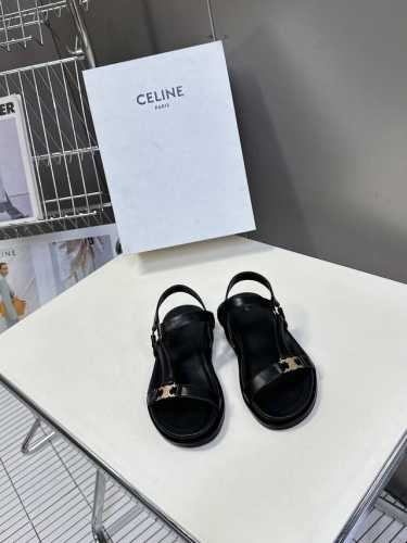 310 Celine思琳经典春最新爆款凯旋门沙滩凉鞋 夏天搭配袜子，简直绝绝子 复古的点上带上了满分时髦感颜值原版购入开发，依旧最高输出还原原版定制复古感 面料