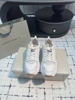 GGDB~~Golden Goose Deluxe Brand~~ Light star 全球首发情侣款老爹鞋 没办法不得不爱，易烊千玺同款复古脏脏鞋 简约时尚