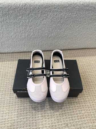 Kiko 鬼冢虎玛丽珍运动鞋 kiko Kostadinov 联合 Heaven By Marc Jacobs 以及 Asics 三方合作鞋款 发售当天就被一扫 - 点击图像关闭