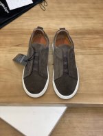 实价 商品商标：杰尼* 杰尼亚* 低帮休闲鞋 正码码数 38-44 可订做45 商品材料：鞋面进口牛磨砂皮，羊皮内里，原版大底。 编 号：846