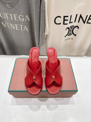高版本出厂 高跟 Loro Piana* Lp 诺悠翩雅2025Ss春夏新款高跟拖鞋 市场顶级品质 极简高级大方～高级而舒适的气息～ 夏天当然就得美美哒～ 上脚