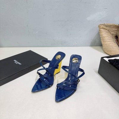 高品质出厂 ！小众潮牌Saint Laurent Ysl圣罗兰简易坡跟尖头带子凉鞋！ Ysl姐姐的美丽尤物高跟鞋 又是人间Rose同款的小方头 高跟鞋化很好修饰