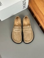 价 Loewe罗意威 代购级 最近大的热一款鞋，超可级爱 时髦精绝对不能过错的必入款，没任有何繁杂装饰，质极感好的Vintage感，纯粹和极简得做利落又诗意 超