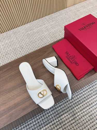 华家25季新款.码数 35-42 价格:橡胶底 .真皮底