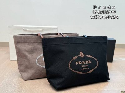 prada普拉达帆布托特包 设计超有质感 充满轻松休闲气息 尺寸37 30