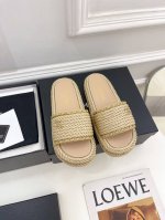 橙子出厂价p chanel 香奈儿春夏新款 链条编织厚底拖鞋 休闲度假凉鞋 时尚圈的绝绝子 搭配将演绎着细致 极简 永不褪去的经典元素 展现与众不同的穿搭风格美