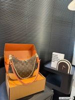 配飞机盒折叠盒子 支持芯片验证 Lv 牛角包中古款牛角包定制版经典单肩包配置肩带链条单肩斜挎都无敌好看百搭！超级时髦 给你想不到的惊艳尺寸：28 16货号458