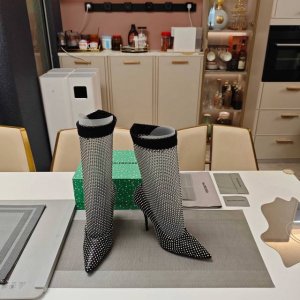 Balenciaga2025 秋季最心水鞋款 Balenciaga官方全新钻石亮闪闪的限量版 满钻高跟网袜靴 采用原版澳超闪钻点缀 包裹整个皮制单鞋 隆重上市