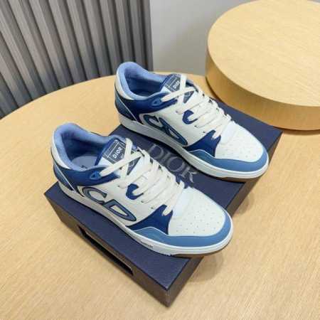 工厂p Dior 迪奥中帮休闲运动鞋专柜同步上线延续 Di*R的经典款式。鞋面选用印花效果搭配原版牛皮革制作，“Cd Icon”造型的鞋带孔眼巧妙精致，双色橡胶 - 点击图像关闭