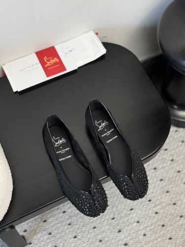 margiela × Cl 镭射禁锢｜高定晶体解构主义 联名档案馆｜复刻24Ss高定秀场未公开禁锢美学 手工镶嵌Swarovski水钻｜网布基底误差 0.18M