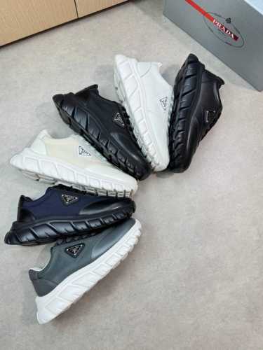 prada 普拉达 -高端品质 原单休闲运动鞋 -鞋面 开边珠牛皮 品牌高丝光帆布 鞋身品牌金属扣件 -内里 水染牛皮 -大底 超轻Tpu发泡 成型大底 -超高