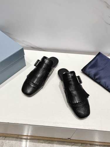顶级品质Prada 25ss 普拉达走秀款复古流苏半拖鞋单鞋爆款！走秀款 复古感时髦满满 随意百搭 时尚休闲 独到味道，人人都爱也轻松驾驭 每年都会爆.足以征服