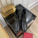 Valentino 华伦天奴 2024 V家2024秋冬新品 专柜主打爆款经典款柳钉厚底短靴系列 鞋面：进口牛皮 内里：羊皮 大底：原版开模pu发泡大底 跟高：