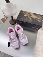 萨洛蒙 运动鞋 新品发售中 粉色 厂价p Salomon穿搭灵感双手奉上~ Kith 联名运动鞋 百搭透气 搭载Salomon先进技术一双搞定多种户外穿搭Or多