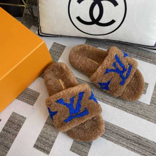 L家 毛拖P: 女款，码数35-40 41.42订做不退换 2024新款 Louis vuitton LV毛拖 官网同步：专柜品质！我家只做全真皮羊羔毛 一款巨