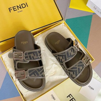 顶级版本：布面 Fendi芬迪最新配色 情侣款Feel老花Ff凉拖鞋 原版购入开发 做货 芬迪早秋最新款 双带平底拖鞋，带Ff Baguette装饰性搭扣。奶油