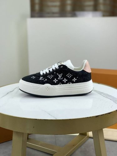 工厂p价p 顶级版本 Louis Vui Tton Ss25 New Arrival～情侣款 L家经典厚底运动鞋2025秋冬新版面 本款Time Out 运动鞋