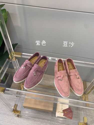 Loro Pian* LP万年经典款乐福鞋 简约时尚 脚感超级舒适 一天可以暴走两万步的鞋子 超级百搭款！ 原版购入开发 顶级品质！ 鞋面原版麂皮 进口胎皮里