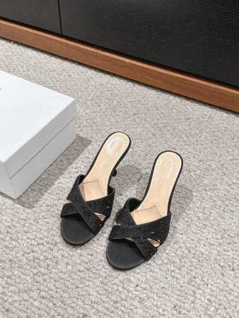 顶级品质 Dior Ss24 New Arrival～ D家2024春夏新品｜交叉凉拖鞋 兼具性感与脚翘，无法抗拒的优雅气质 露跟系列高跟鞋dior典范之作！精 - 点击图像关闭