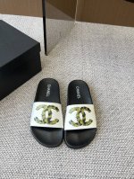 Chanel 香奈儿 25Ss夏季新款度假沙滩拖鞋 这一季的拖鞋超美 极简大双C设计 万能搭百神器 简单又失不特色 任何场都合可以驾驭 舒度适极高 原版橡胶材料
