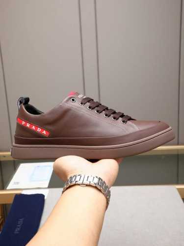 品牌：Prada 普拉达 标准码：男码38–44 45可定制 材料：原版牛皮，透气羊里 特供大底 款式类别：男士时尚休闲板鞋 低调奢华！ 颜色：实物图片色