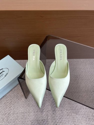PRADA普拉达 2025ss新品T台秀场穆勒鞋 真丝尖头系列 顶级版本 prada25“T台秀款”,主推热卖款式，真丝材质搭配TPU穆勒系列春夏单鞋凉鞋系列