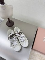 miu'miu 帆布滑板鞋 洗水帆布 侧面Logo 对版 白色 平底设计 系列 Miu'miu 经典舒适 制作 原版一致 一体成型大底 高版本 面料洗水帆布 原